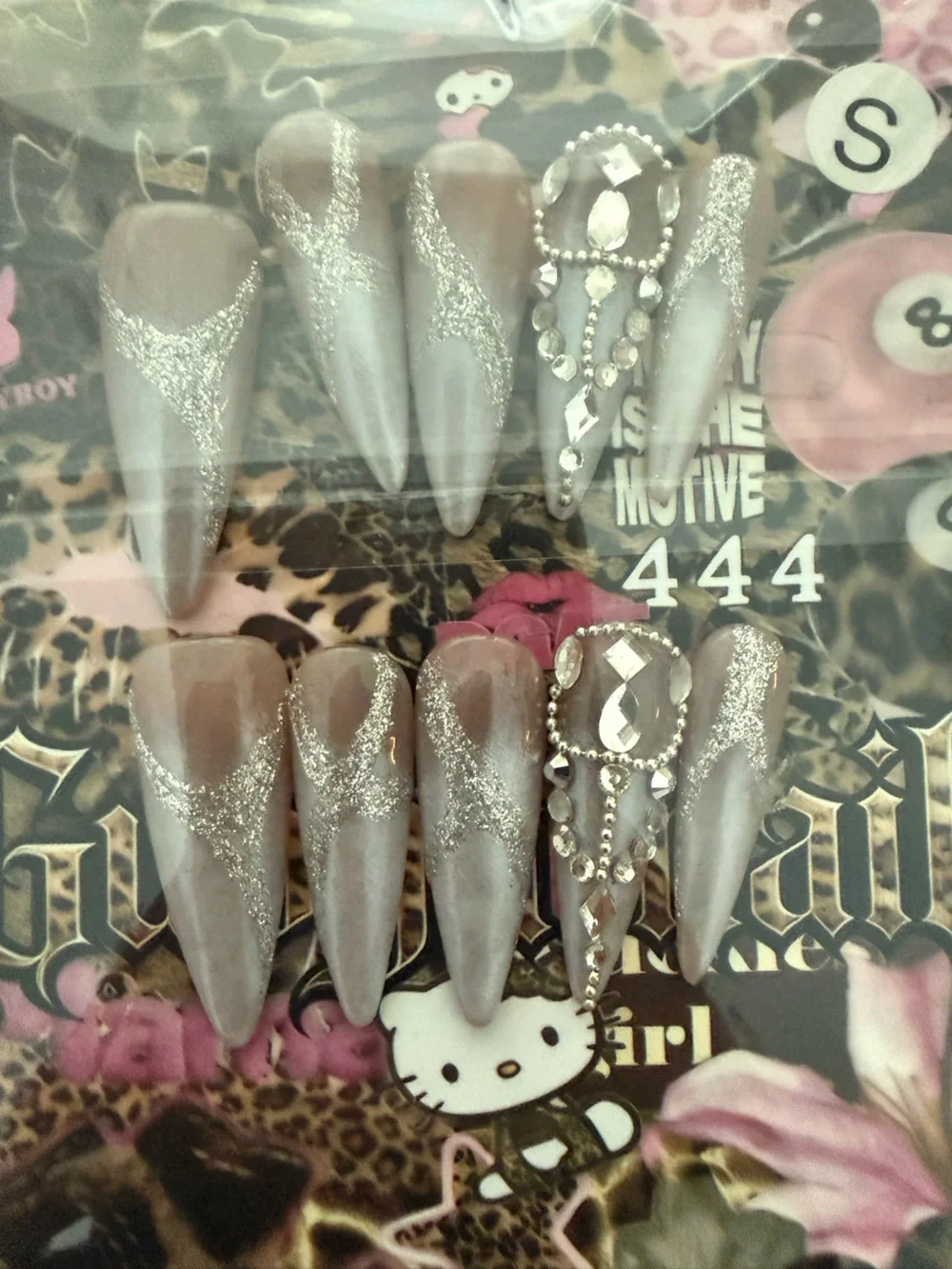 N/A set fashionable